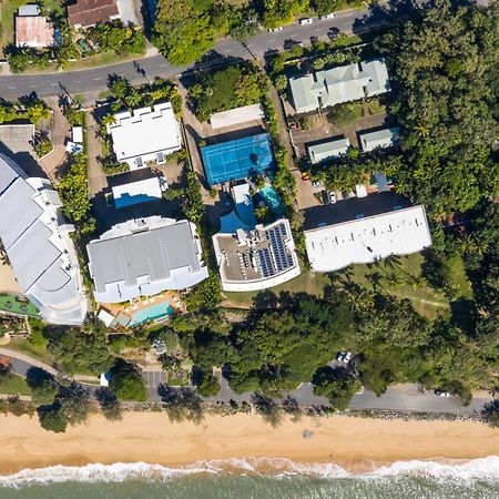 Amaroo At Trinity Aparthotel Trinity Beach Exterior photo