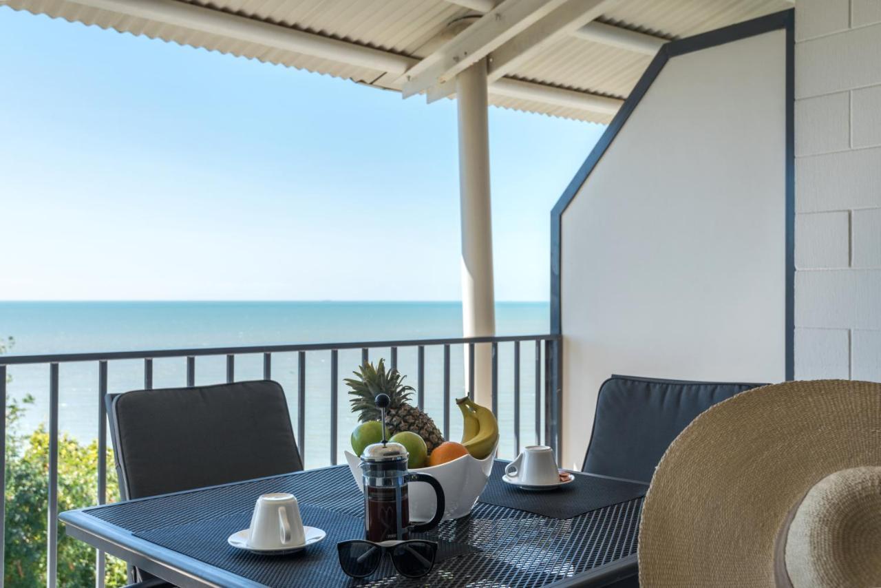 Amaroo At Trinity Aparthotel Trinity Beach Exterior photo