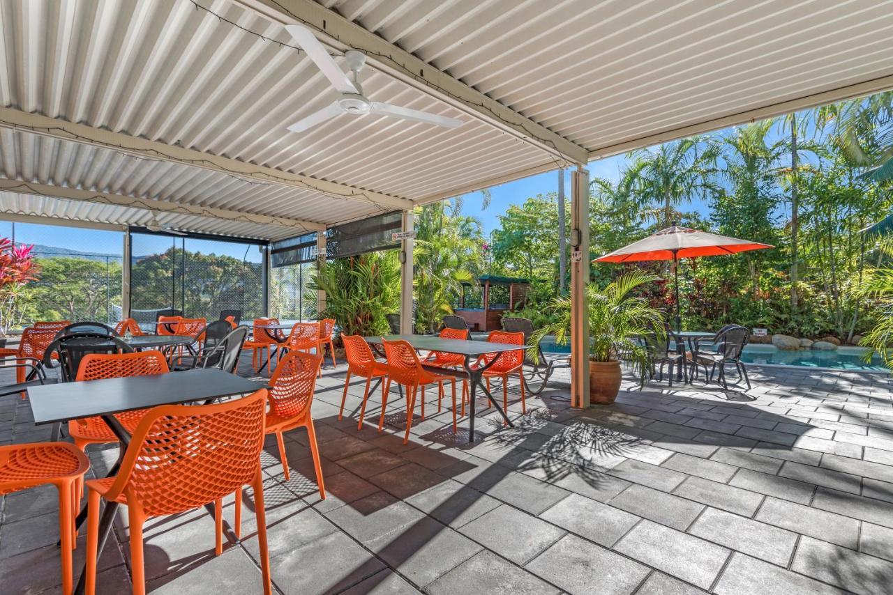 Amaroo At Trinity Aparthotel Trinity Beach Exterior photo