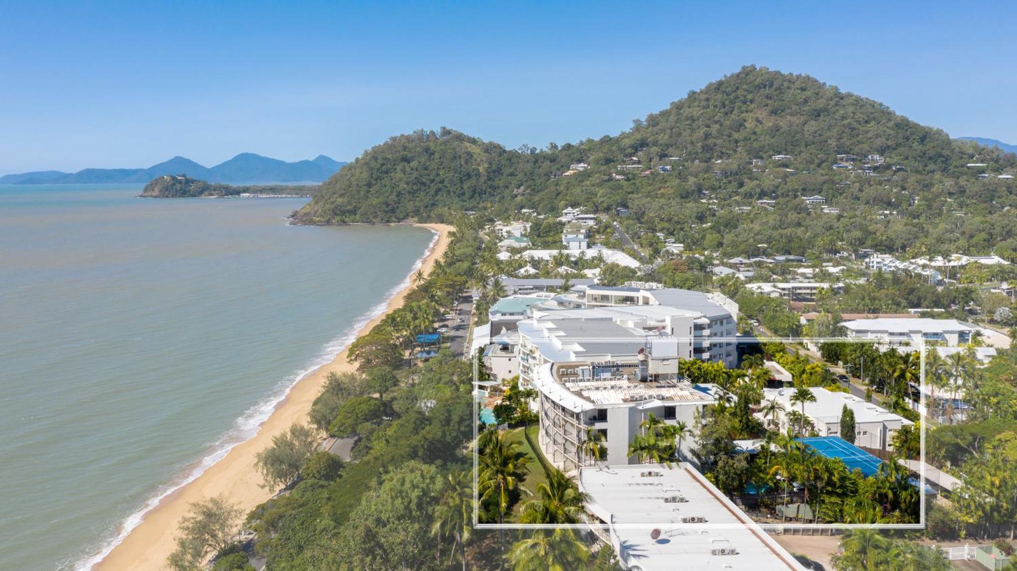 Amaroo At Trinity Aparthotel Trinity Beach Exterior photo
