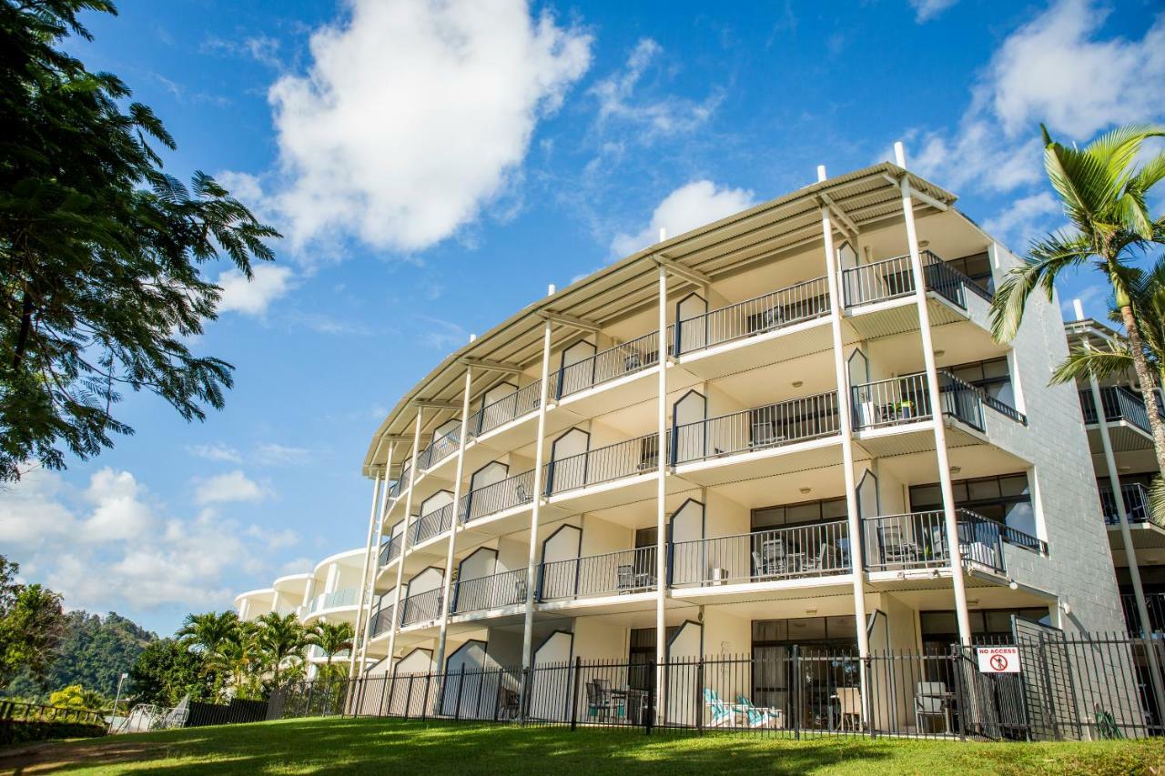 Amaroo At Trinity Aparthotel Trinity Beach Exterior photo