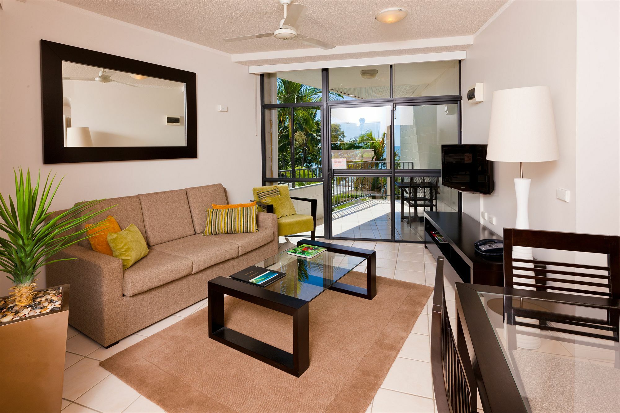 Amaroo At Trinity Aparthotel Trinity Beach Exterior photo